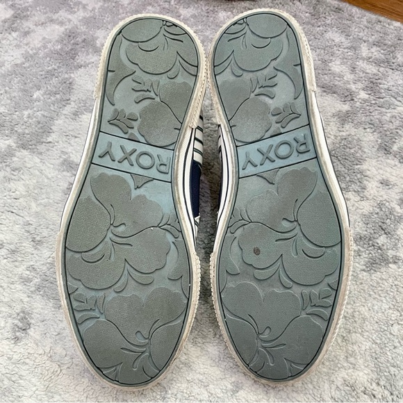Roxy Striped Navy and White Sneakers - Picture 7 of 8